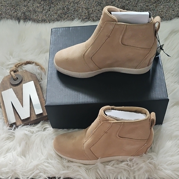Sorel Out N About Pull On Wedge NIB - Picture 1 of 11